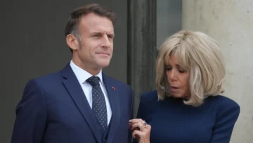 Francia: diez personas juzgadas en París por acoso en redes contra Brigitte Macron Francia: diez personas juzgadas en París por acoso en redes contra Brigitte Macron