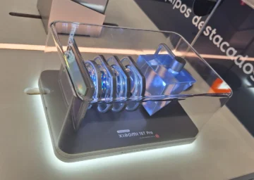  Réplica de lentes Leica dentro del Xiaomi 15T Pro.