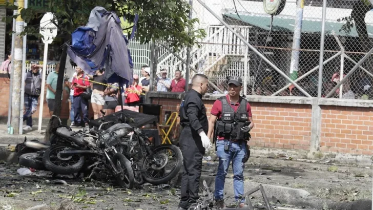 Atentado con explosivos deja casas destruidas y varios heridos en el suroeste de Colombia Atentado con explosivos deja casas destruidas y varios heridos en el suroeste de Colombia
