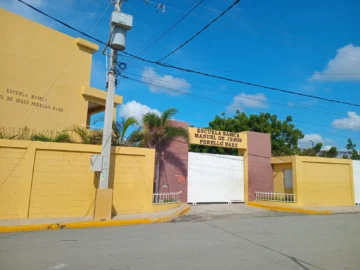 El casco urbano de Baní lleva dos semanas nadando en&#8230;eso mismo