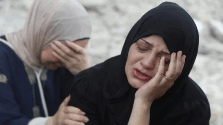 Una nota urgente y un susurro: cómo Trump se enteró del acuerdo sobre Gaza Una nota urgente y un susurro: cómo Trump se enteró del acuerdo sobre Gaza