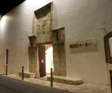  Centro Cultural de España.