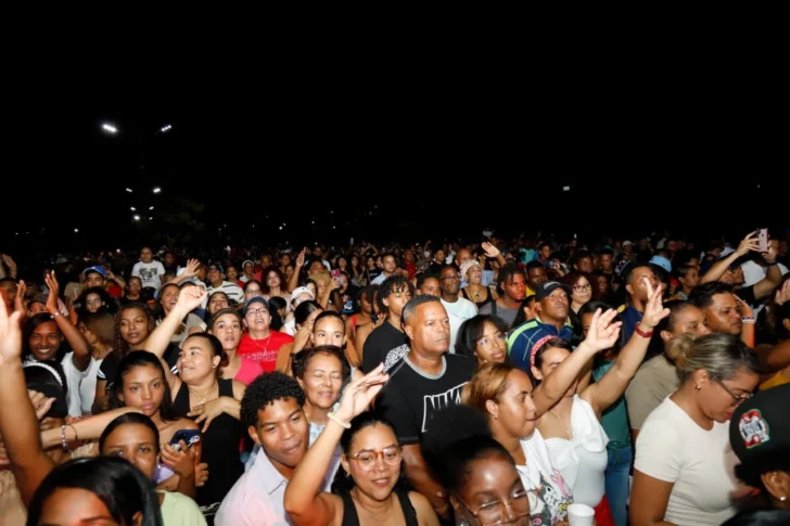 Celebran noche de merengue y orgullo dominicano