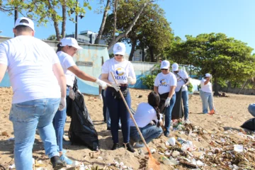 ODAC recolecta más de mil libras de desechos en jornada de limpieza en playa Güibia