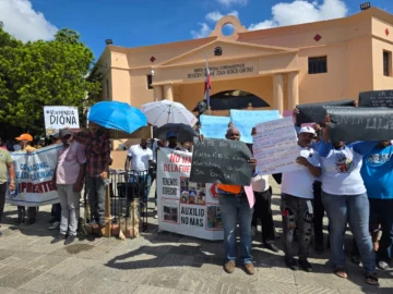 Comunidades urbanas exigen el cese de los desalojos forzosos en el Día Mundial del Hábitat Comunidades urbanas exigen el cese de los desalojos forzosos en el Día Mundial del Hábitat