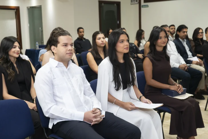 Unibe presenta el Club de Liderazgo y Democracia Unibe presenta el Club de Liderazgo y Democracia