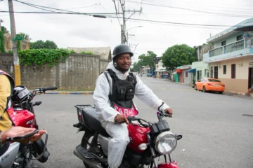  Eliot Guerrero, residente en Villa Francisca. Foto: © Juan Antonio Guio. ACENTO