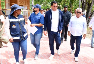 Ministro Collado supervisa en Samaná obras realizadas por Turismo Ministro Collado supervisa en Samaná obras realizadas por Turismo