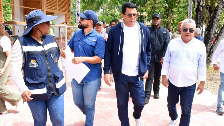 Ministro Collado supervisa en Samaná obras realizadas por Turismo Ministro Collado supervisa en Samaná obras realizadas por Turismo