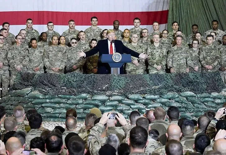 Trump ordena pagar sueldos a militares pese a parálisis presupuestaria