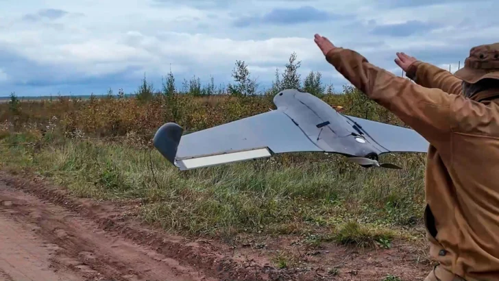 Peones en el juego de guerra de Putin: mujeres africanas atraídas a fábricas de drones