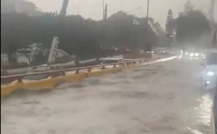 Fuertes lluvias inundan varios sectores de Santiago de los Caballeros