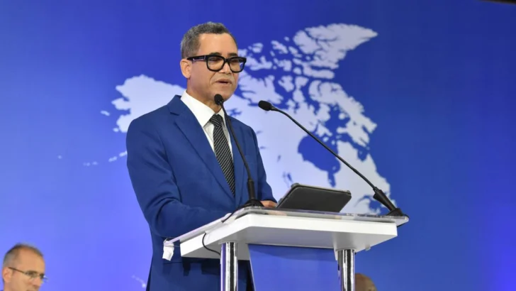 Eddy Olivares entrega ratificación del Convenio 156 y celebra adopción de la Declaración de Punta Cana