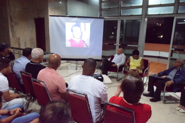 El eco de Enegildo o Voces de mi voz El eco de Enegildo o Voces de mi voz