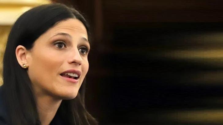 La domínico-francesa Eléonore Caroit es nombrada ministra del gobierno francés