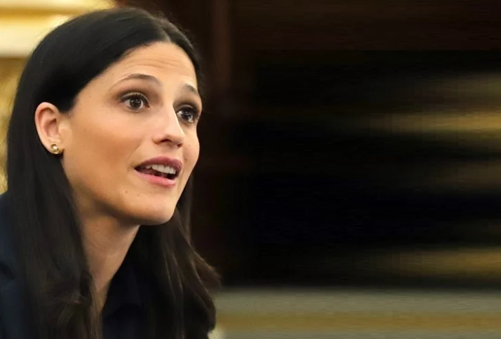 La domínico-francesa Eléonore Caroit es nombrada ministra del gobierno francés