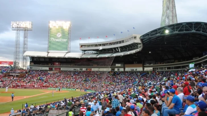 El campeonato LIDOM se reanudará este lunes tras suspensión obligada por Melissa El campeonato LIDOM se reanudará este lunes tras suspensión obligada por Melissa