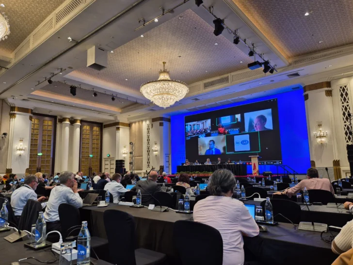 RD se posiciona como referente de calidad y competitividad en foro mundial de acreditación