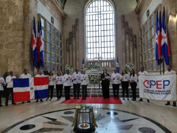 Efemérides Patrias celebra el 175 aniversario del natalicio de Salomé Ureña Efemérides Patrias celebra el 175 aniversario del natalicio de Salomé Ureña