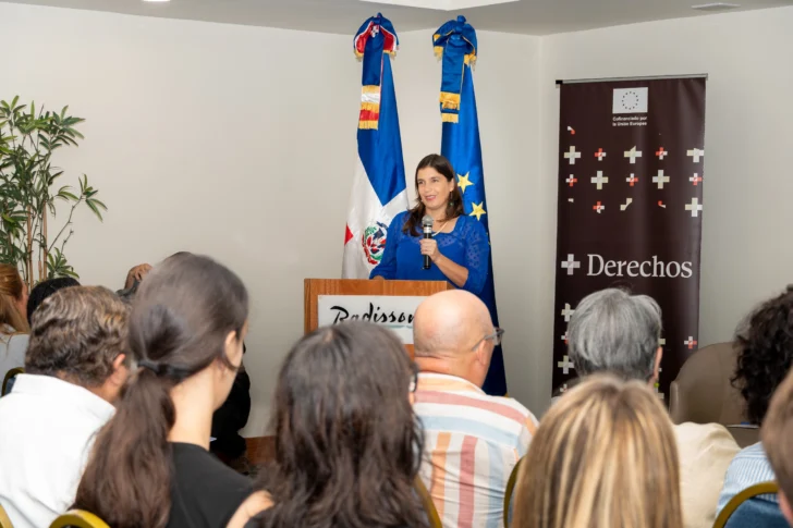 La población haitiana y grupos vulnerables son los más afectados en entornos digitales