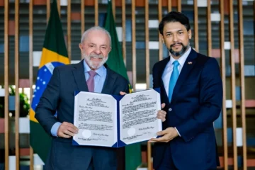 Robert Takata presentó sus Cartas Credenciales al presidente Lula da Silva Robert Takata presentó sus Cartas Credenciales al presidente Lula da Silva