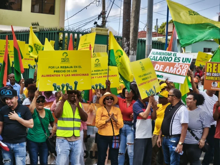 Frente Amplio y otras organizaciones apoyan marcha en defensa de los recursos naturales Frente Amplio y otras organizaciones apoyan marcha en defensa de los recursos naturales
