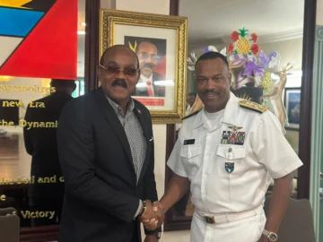 Jefe del Comando Sur recibido en Antigua y Barbuda con un no a militarización de EEUU