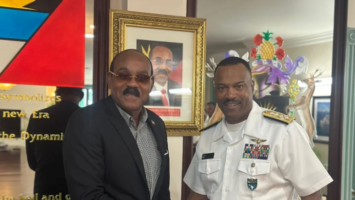 Jefe del Comando Sur recibido en Antigua y Barbuda con un no a militarización de EEUU Jefe del Comando Sur recibido en Antigua y Barbuda con un no a militarización de EEUU