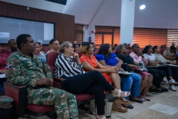 El Ministerio de Defensa y ADEOFA realizaron un taller para familias de niños con autismo El Ministerio de Defensa y ADEOFA realizaron un taller para familias de niños con autismo