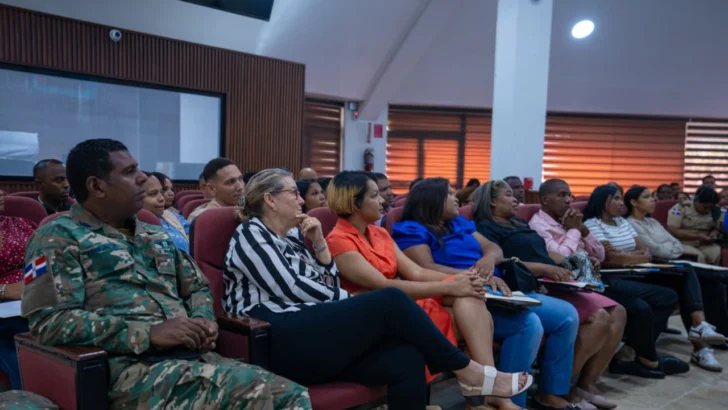 El Ministerio de Defensa y ADEOFA realizaron un taller para familias de niños con autismo