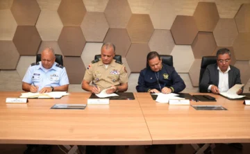 El MIDE impulsa la formación digital en Escuelas Vocacionales junto a INTERLAT y la Universidad Militar Nueva Granada