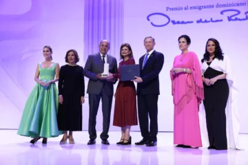 Líder comunitario Augusto Taveras recibe Premio al Emigrante Dominicano