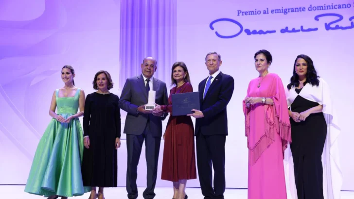 Líder comunitario Augusto Taveras recibe Premio al Emigrante Dominicano