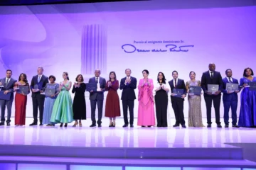 Líder comunitario Augusto Taveras recibe Premio al Emigrante Dominicano