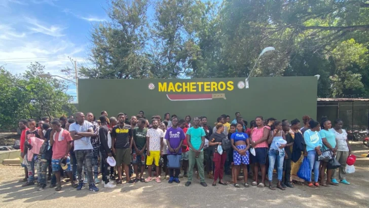 El ejército detiene a 126 haitianos sin documentos El ejército detiene a 126 haitianos sin documentos