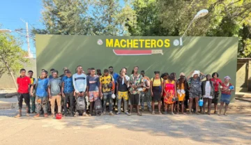 Las autoridades militares interceptaron a 65 haitianos indocumentados y los entregó la Dirección General de Migración
