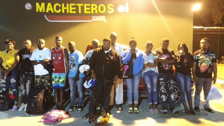 El ejército detuvo a 28 inmigrantes haitianos indocumentados