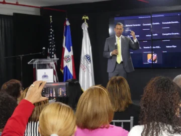 Capacitarán a diáspora dominicana en EEUU para evitar pago de impuesto a remesas