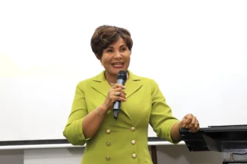 Josefa Castillo califica como “paso de avance” la campaña “Déjala ir” contra los feminicidios