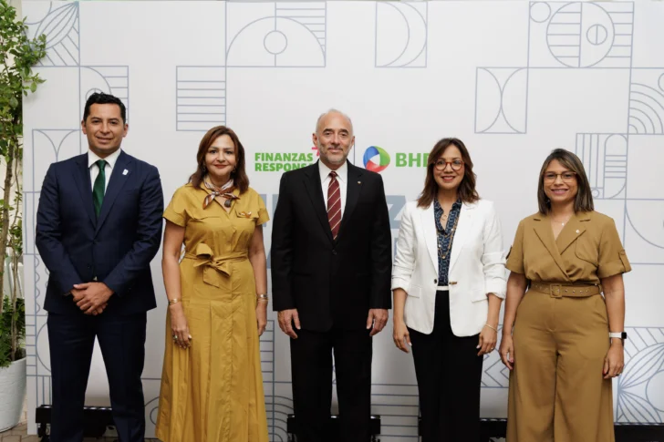 BHD lanza programa 'Finanzas Plateadas', dirigido a adultos mayores de 60 años