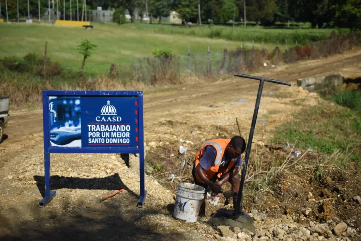CAASD avanza en su plan de optimización del agua potable en SDE con nueva obra en La Batallita