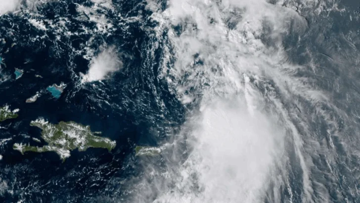 La tormenta Karen surge en el Atlántico norte mientras Jerry causa lluvias en Puerto Rico