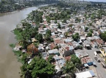  Las industrias y el escaso sistema de saneamiento de los barrios del Distrito Nacional y la provincia Santo Domingo son focos de contaminación de los ríos Ozama e Isabela.