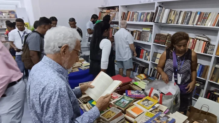 La literatura dominicana: entre la memoria y el desencanto