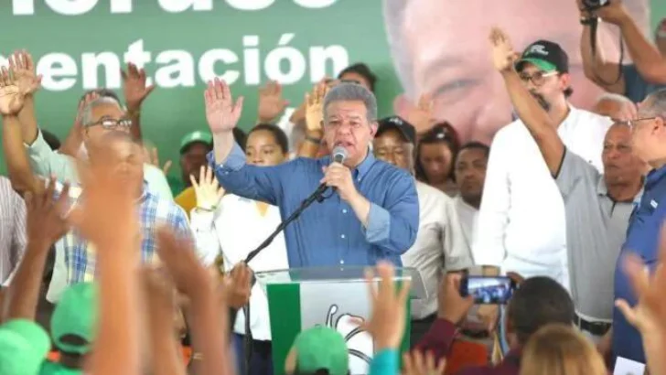 Leonel Fernández juramentará en FP a dirigentes del PRM, del PLD y de la sociedad civil Leonel Fernández juramentará en FP a dirigentes del PRM, del PLD y de la sociedad civil