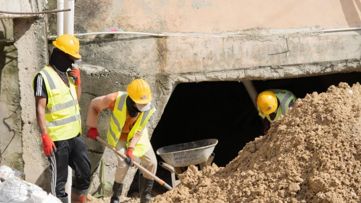 CAASD intensifica limpieza de cañadas ante efectos de Melissa  y alerta sobre los desechos arrojados por ciudadanos