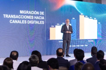 El 77 % de los clientes de bancos utiliza aplicaciones móviles El 77 % de los clientes de bancos utiliza aplicaciones móviles