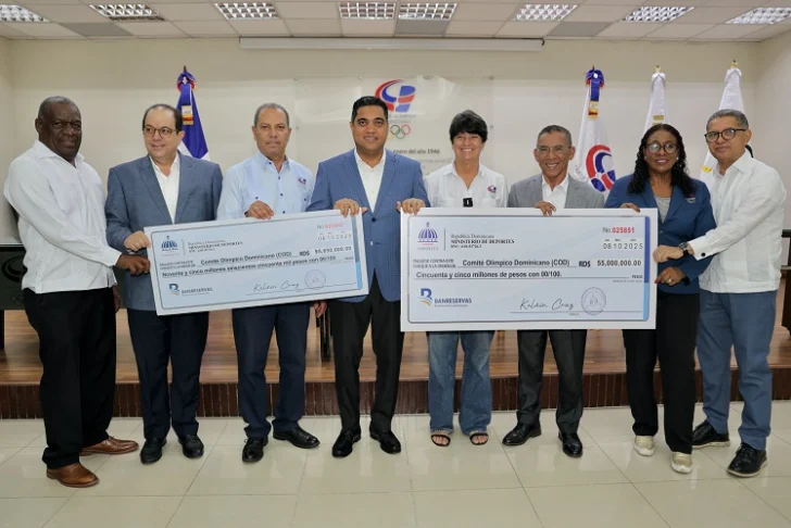 Gobierno entrega más de 150 millones de pesos al olimpismo dominicano Gobierno entrega más de 150 millones de pesos al olimpismo dominicano