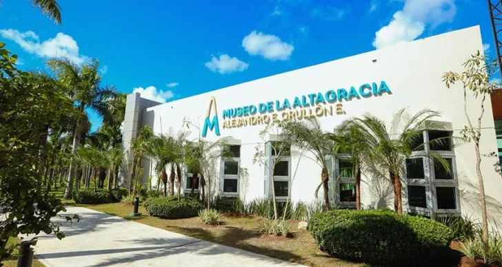  Museo de la Altagracia.