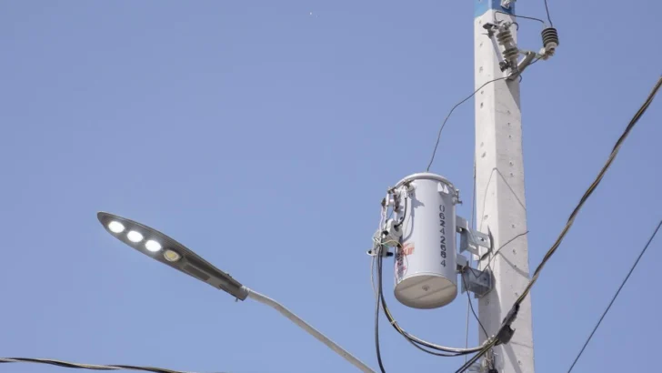 Proyectos de electrificación rural en Bánica, Villa Jaragua y Tamayo tuvieron inversión de RD$ 91 millones Proyectos de electrificación rural en Bánica, Villa Jaragua y Tamayo tuvieron inversión de RD$ 91 millones